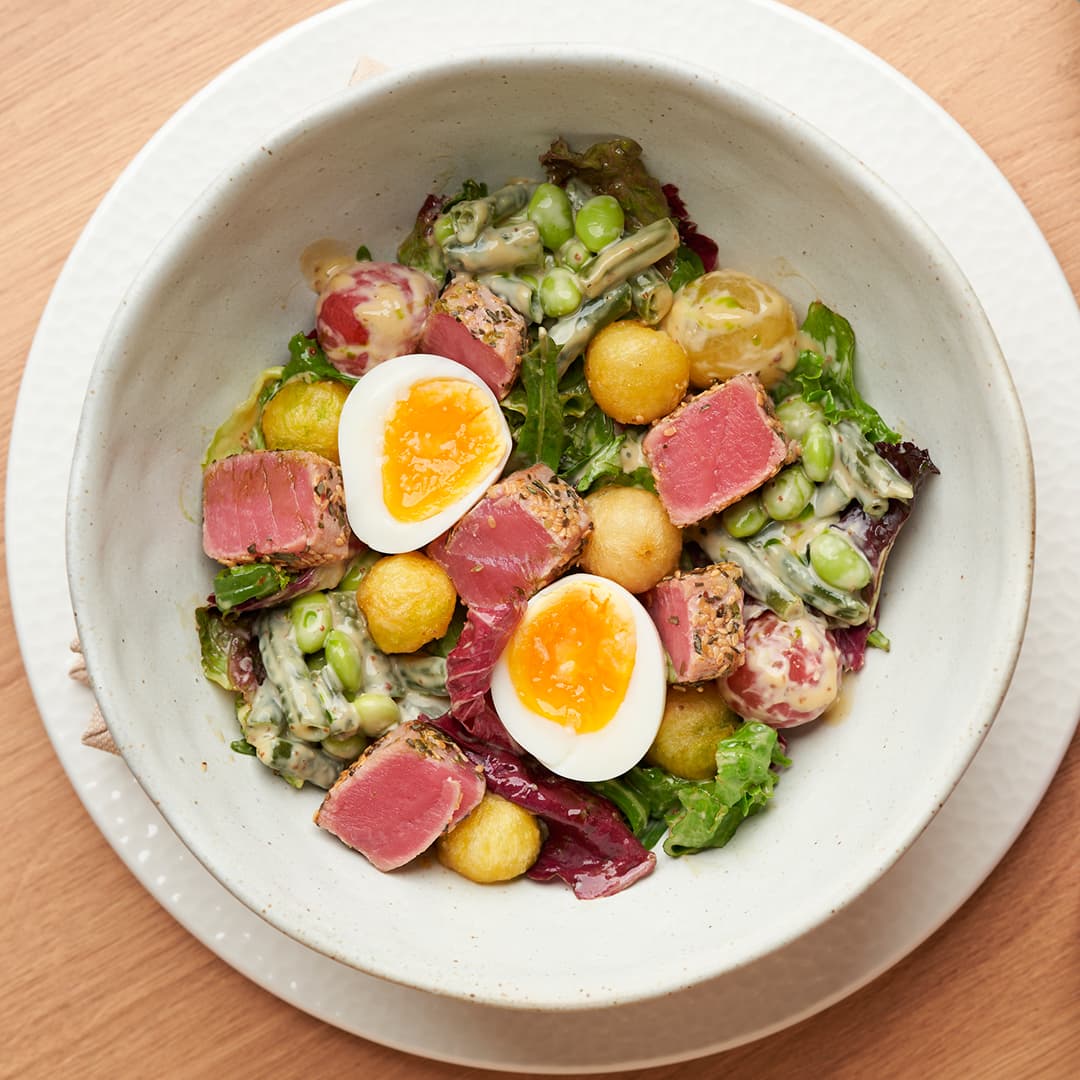 Французский салат с тунцом Nicoise