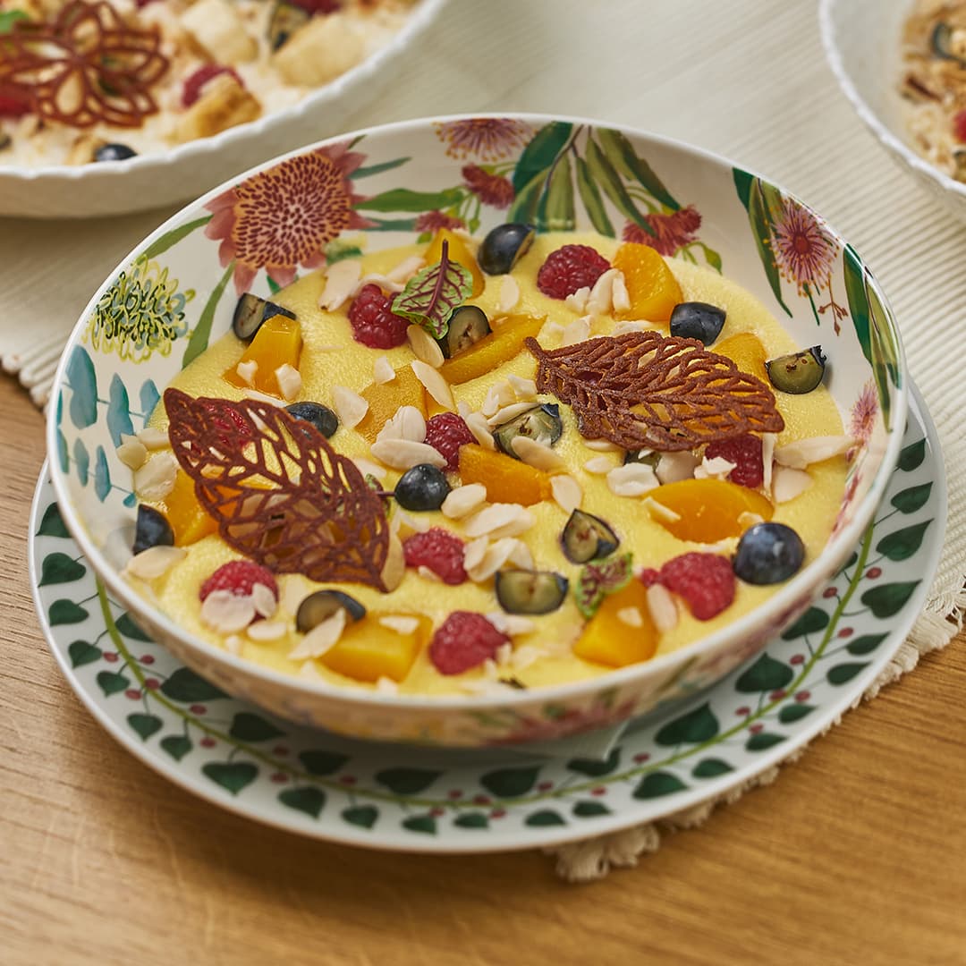 Каша из манки на молоке с манго